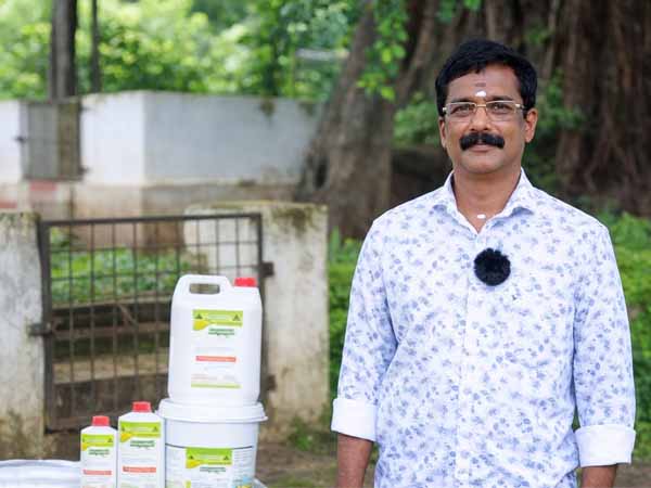 Farmer using Sasyamruth based on real field experience in natural farming